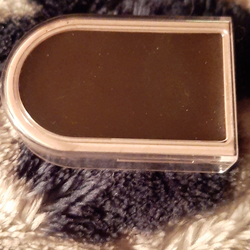 Mary Kay Eyeshadow/ Black Adj
